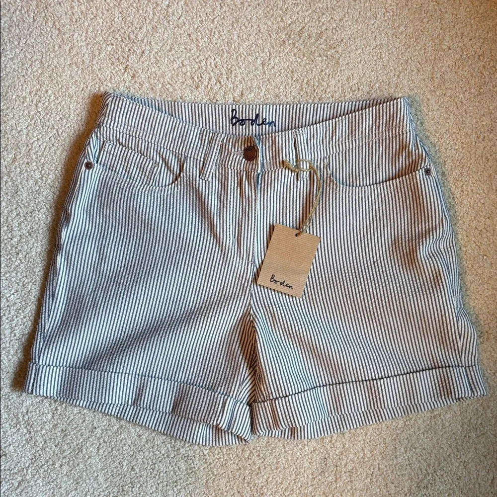 NWT Boden Seersucker Blue and White Stripe Cotton Shorts with Cuffs size 6 - Picture 2 of 8
